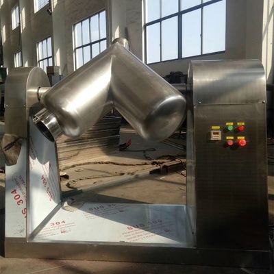 Πρωτεϊνική σκόνη κακάου που αναμιγνύει τον εξοπλισμό